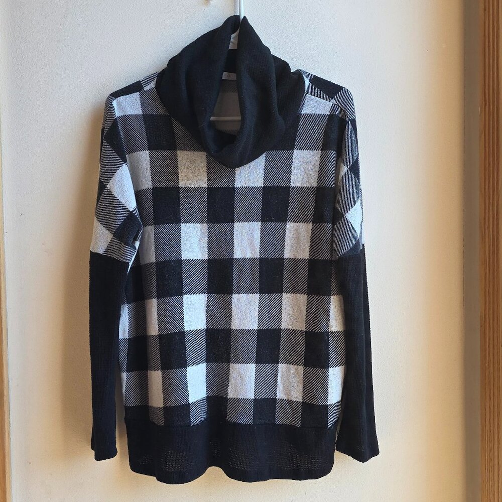Nic & Lulu Black/White Check Cowl Neck Sweater Size Medium